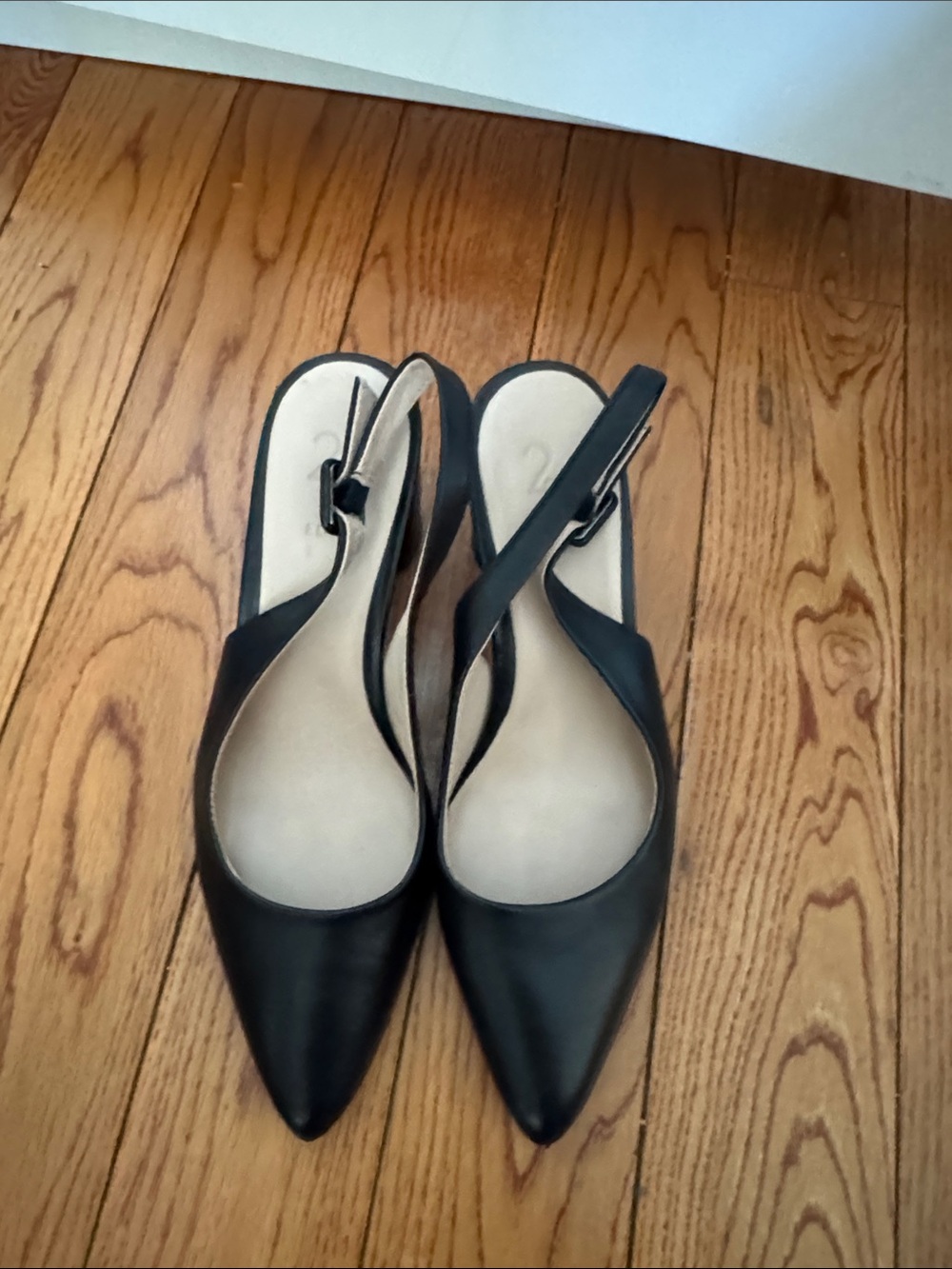 Naturalizer Pointed Slingback with small block heel - Women's Elegant Slip-On